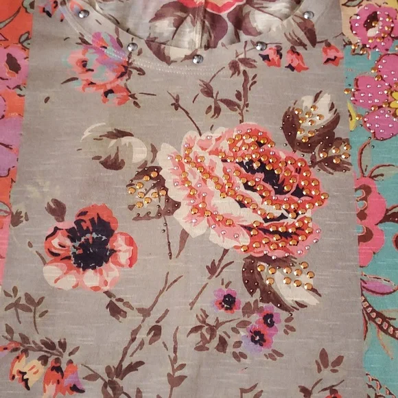 Style & CO Boho Paisley Floral Flower Gypsy blouse top jeweled T shirt Medium - Picture 3 of 8